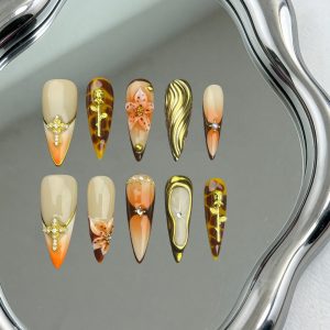 Amber G-1000x1118 Amber G