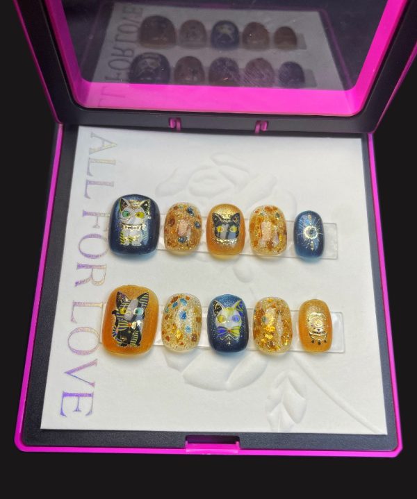 图3-834x1000 The Abyssinian