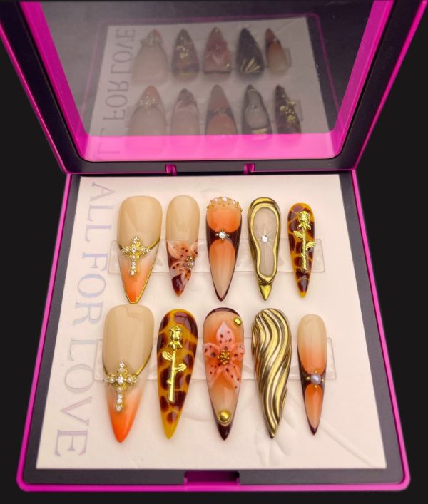 图3-849x1000 Amber G